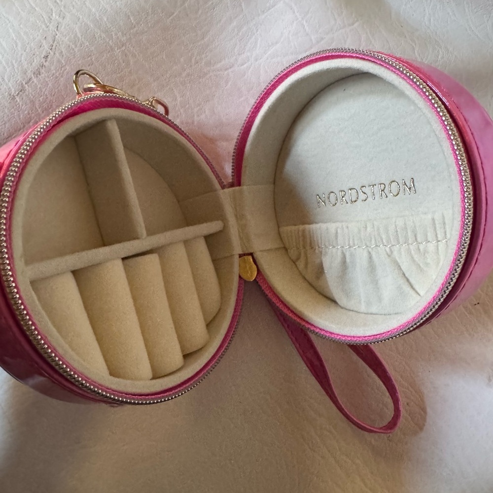 Small travel jewelry case - Picture 3 of 3
